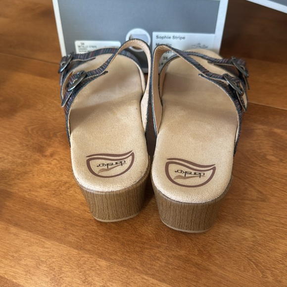 Lightly Used - Worn Once or Twice - Metallic Multi Stripe Women’s Dansko Sandal - Picture 3 of 6